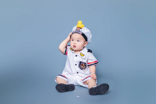 绵阳宝宝老摇头怎么回事